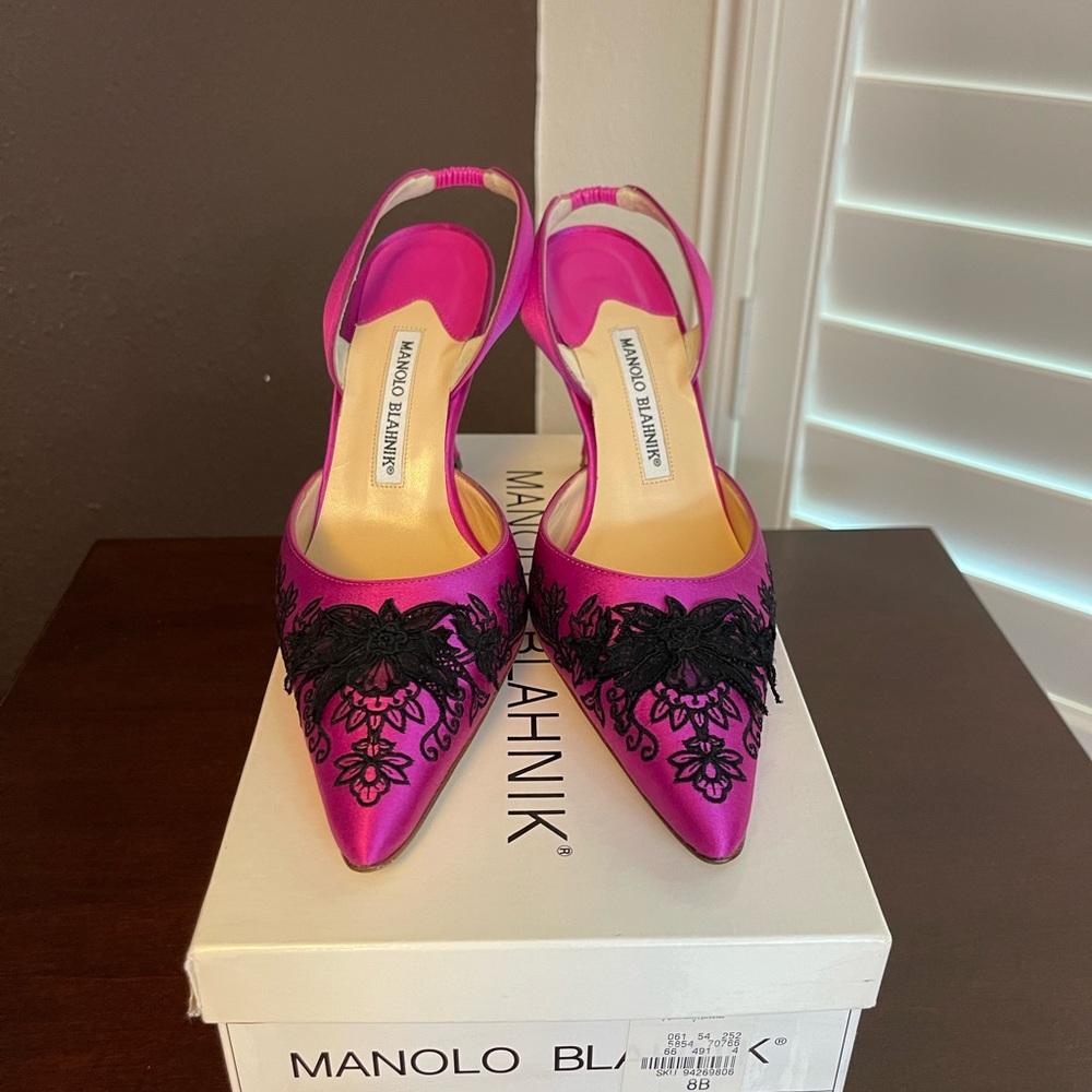 Manolo Blahnik Hot Pink CAROLYNE BT90VAL SATIN Sligback with black lace size 38